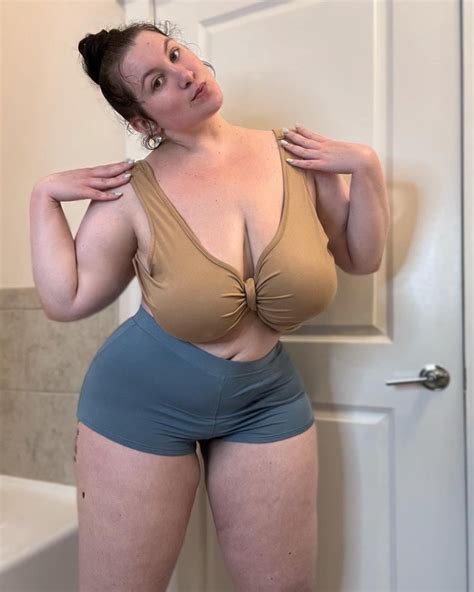 Ig Curvygirlteam On Twitter Rt Thecurvofficial Follow The Gorgeous