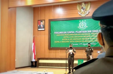 Lantik Kajari Pohuwato Dan Tiga Pejabat Baru Kajati Haruna Selamat