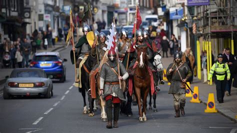 1066 Battle Of Hastings Re Enactors Celebrate 950th Anniversary Cnn