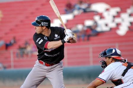 Toros Vence A Vaqueros Y Se Lleva Su Primera Serie De La Temporada