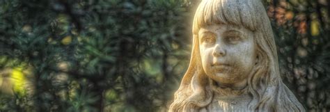 The Ghost of Little Gracie | Ghostly Child of Bonaventure Cemetery