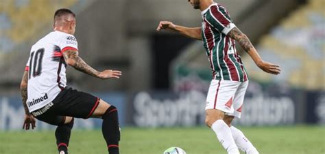 Um A Menos Fluminense Cede Empate Ao Atl Tico Go No Maracan