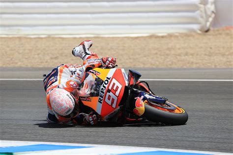 motogp-hrc-marc-marquez-repsol-honda-injury-broken-arm-9 - Motorcycle news, Motorcycle reviews ...