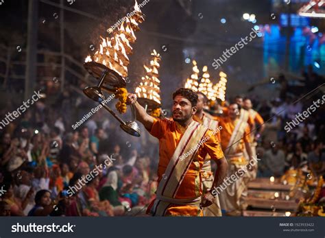 Varanasi Aarti: Over 4,834 Royalty-Free Licensable Stock Photos ...