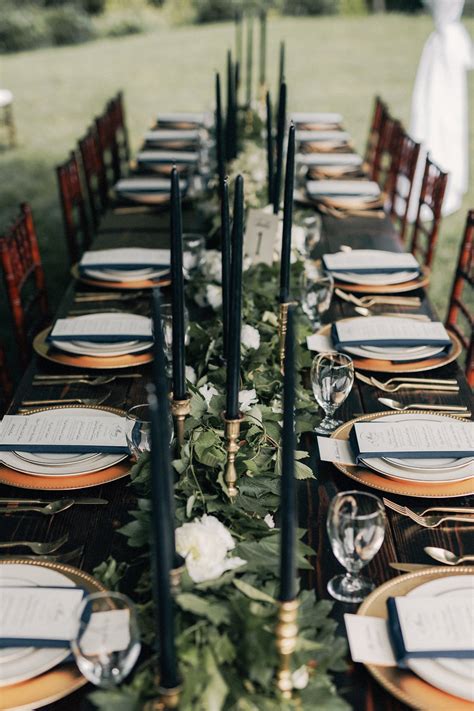 Get Inspired By Chic Moody Wedding Colors For Fall And Winter