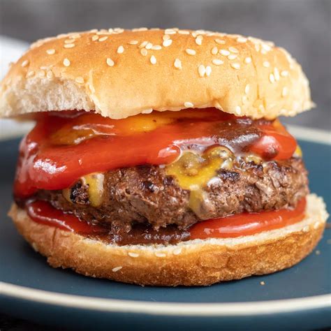 Bison Burgers: Incredibly Juicy & Flavorful Burgers For Dinners!