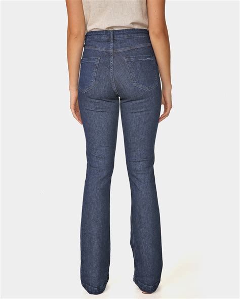 Riachuelo Calça jeans feminina bootcut denim escuro AK by Riachuelo