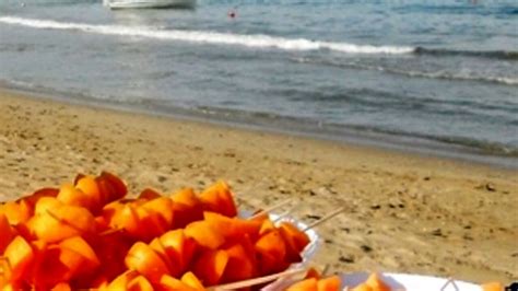 I Prodotti Agricoli Dalla Frutta Al Vino Sbarcano In Spiaggia L