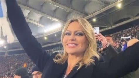 Lazio Anna Falchi Festeggia La Vittoria E Fa Impazzire I Social FOTO