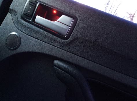 Подсветка ручек — Ford Focus Sedan II, 2 л, 2008 года | электроника ...