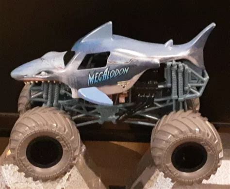 HOT WHEELS MONSTER Jam Megalodon Monster Truck Die Cast 1/24 Exclusive ...