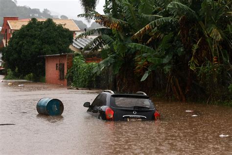 Devastadoras inundaciones en Brasil al menos 10 muertos y más de 20