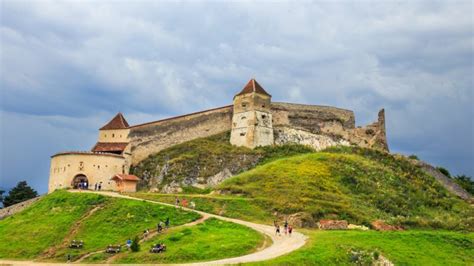 Cetatea Rasnov In Topul Celor Mai Frumoase Castele Din Lume