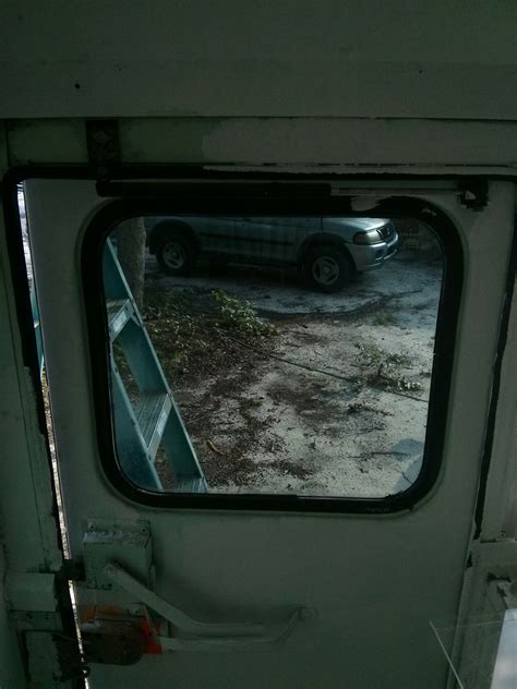 My Portable Home: How to apply window tint properly with Lexen tint film.