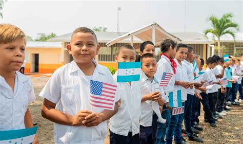 Fundaci N Ficohsa Contin A Trabajando En La Mejora De Escuelas Como