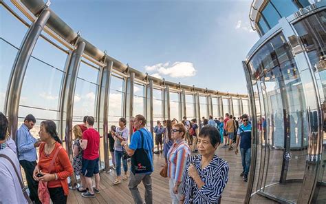 Scaling a Skyscraper From The Outside - Sky Walk Dubai