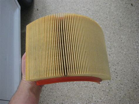 Ford Flex Engine Air Filter Replacement Guide 010