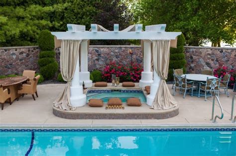 Outdoor Jacuzzi Ideas: Designs, Pros, and Cons [A Complete Guide]