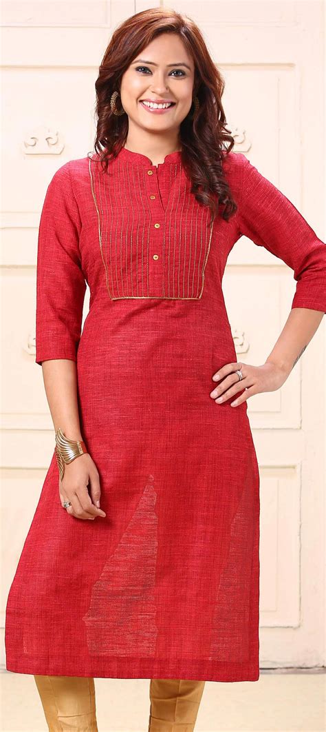 Casual Red And Maroon Color Cotton Fabric Kurti 1636554