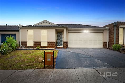 35 Tandara Circuit Melton West YPA Estate Agents