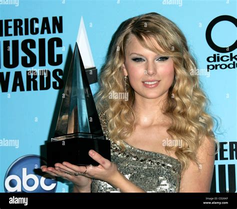 Nov 23 2008 Los Angeles California Usa Musician Taylor Swift In