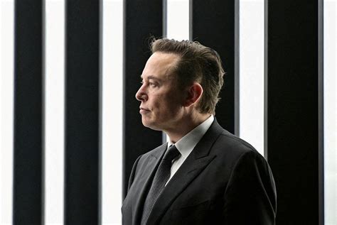 Elon Musk Acusado De Mostrar O P Nis Para Funcion Ria Da Spacex E