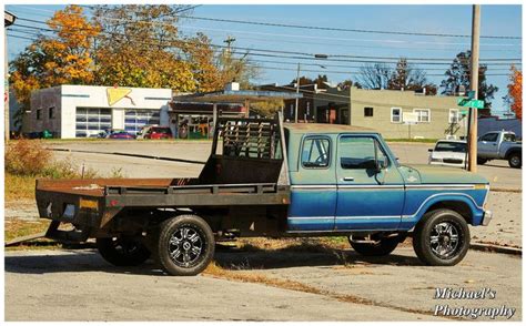 Custom Ford F-150 4x4 Extended Cab Flatbed Pickup