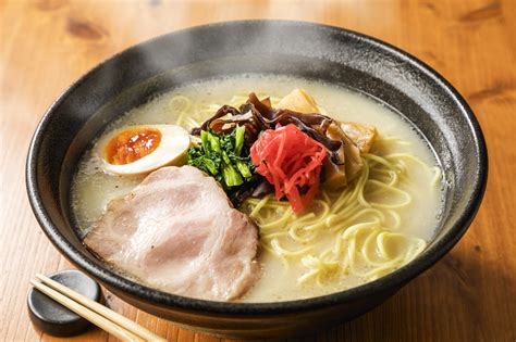 「埼玉の豚骨ラーメン店」人気ランキングtop20！ 第1位は「博多長浜らーめん 楓神」【2023年7月10日時点の評価／ラーメンデータベース