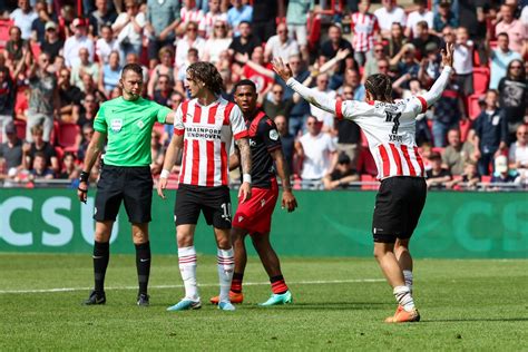 PSV Is Geen Kampioen Geworden Door Zijn Defensie Oozo Nl