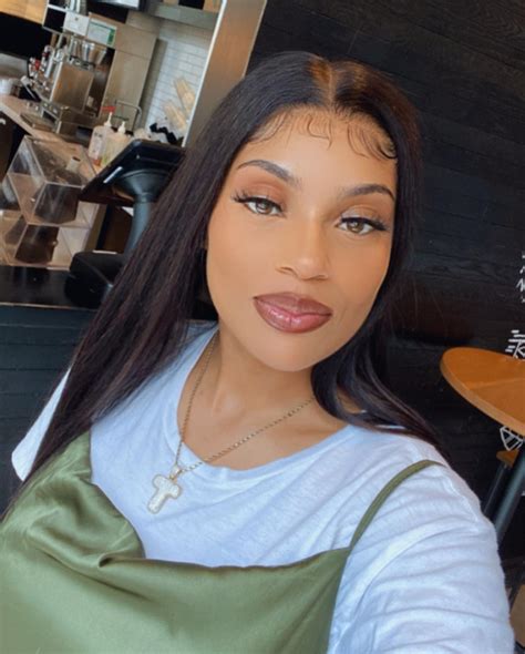 Peaches | I just felt cute and wanted to see you 💚 | Instagram