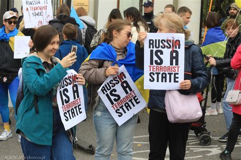 Warszawa Zakpi A Z Rosji Referendum W Sprawie Aneksji Ambasady