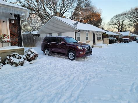 Gx In Its Elements Rare Snow Fall In Memphis Tn Handled The Road