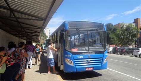 Ônibus Circulam Só Com Passageiros Sentados E Horários De Domingo Em