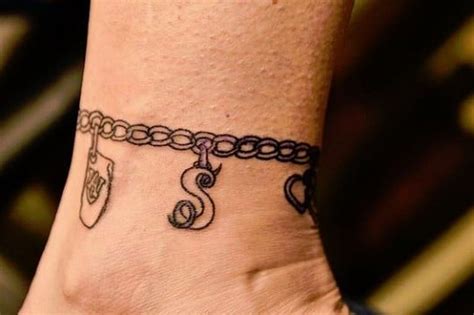 48 Beautiful Ankle Bracelet Design Ideas For Women Aksahin Jewelry Tatuaje De Pulsera En El