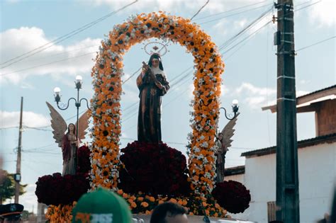 Mais De Mil Pessoas Na Romaria De Santa Rita De C Ssia