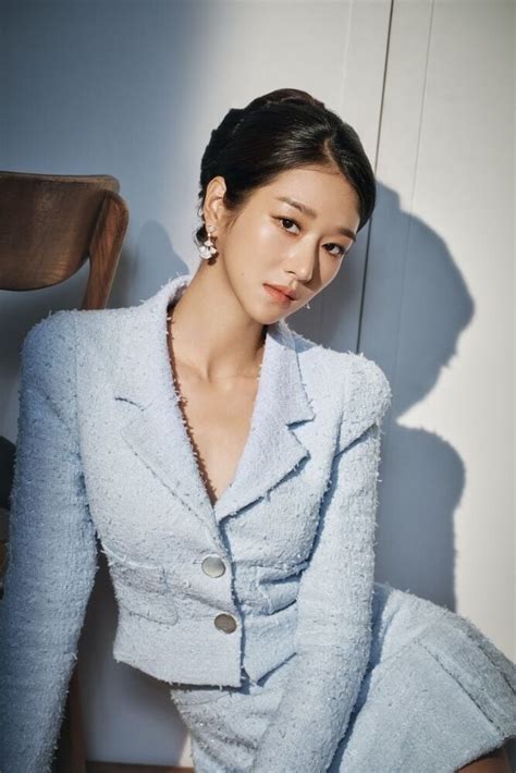 The Luxurious And Beautiful Outfits Worn By Seo Ye Ji In Its Okay To