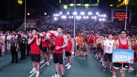 广西兴业：“村ba”火热开赛 点燃乡村盛夏夜 极目新闻