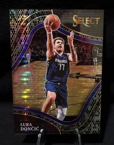 Luka Doncic 21 22 Select FOTL Courtside BLACK SNAKE SKIN Pulsar Prizm 1