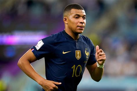 Kylian Mbappe Signs Five Year Deal With Real Madrid