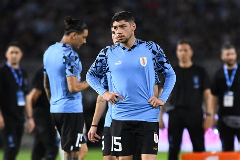 ¿Juega Valverde? Alineaciones Uruguay vs Ecuador: formaciones