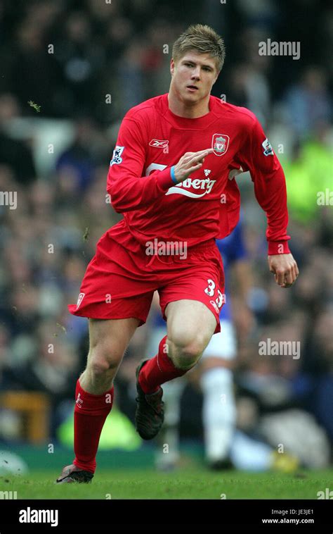 NEIL MELLOR LIVERPOOL FC GOODISON PARK LIVERPOOL 11 December 2004 Stock ...