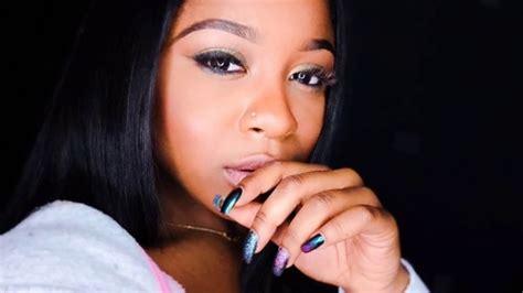 Reginae Carter Flaunts Her Flat Abs In Her Latest Photos And Fans Advise Her Not To Lose More