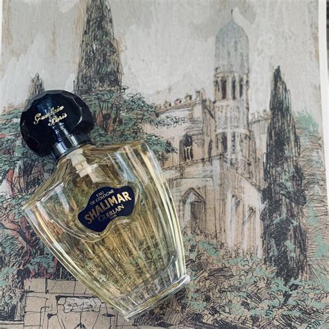 Shalimar Eau de Cologne Guerlain perfume - a fragrance for women 1925