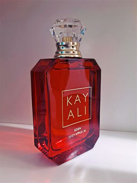 Eden Juicy Apple Eau De Parfum Kayali Fragrances Fragancia Una