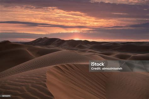 A Picture Of The Nafud Desert In Saudi Arabia Natural Desert Tourist Places In Saudi Arabia The ...