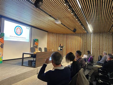 Las Asambleas Ciudadanas Arrancan En Vitoria Gasteiz Con Una Jornada