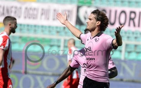 Palermo Entra Nel Vivo Il Calciomercato Emergenza A Centrocampo