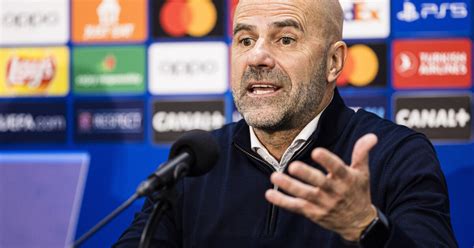 Psv Trainer Bosz Schrikt Na Verspreking Vrouwenvoetbalnieuws