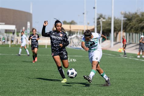 Paulina Peña NZ62033 Santos vs Necaxa J8 A2021 Liga MX