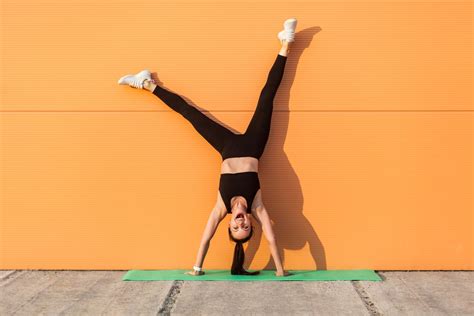 Handstand Benefits, Drawbacks, And Progression - BetterMe